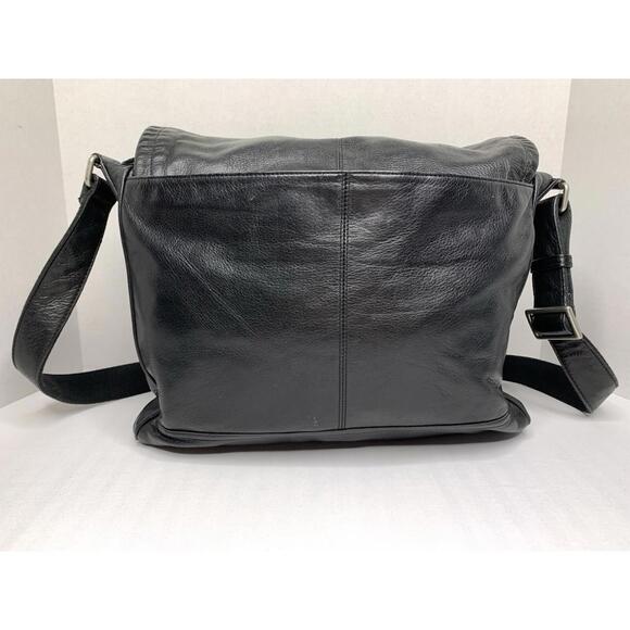 Levenger Black Large Leather Flap Messenger Commuter Bag P81 - Picture 2 of 15